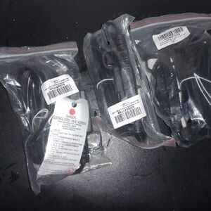 Source Unknown Black Electronic Cables